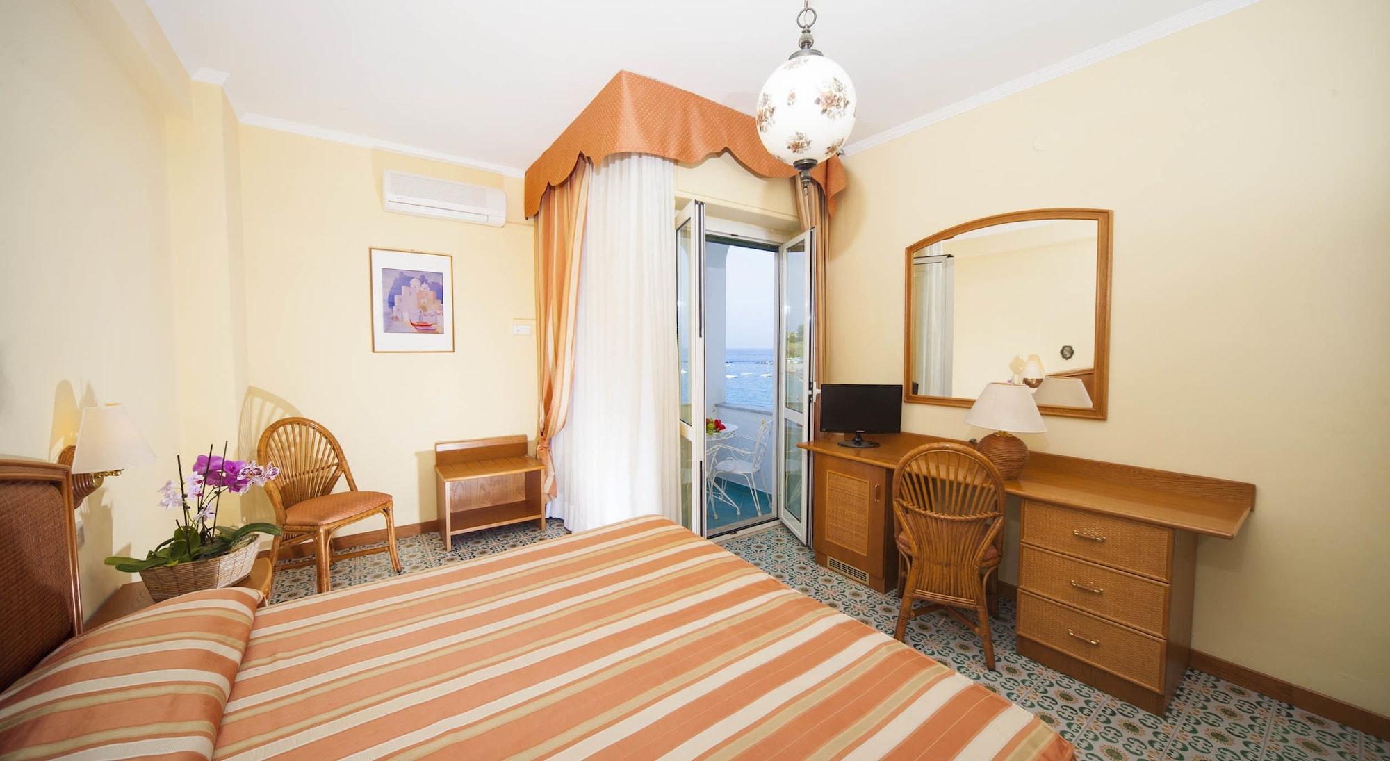 Hotel Ambasciatori Ischia Extérieur photo