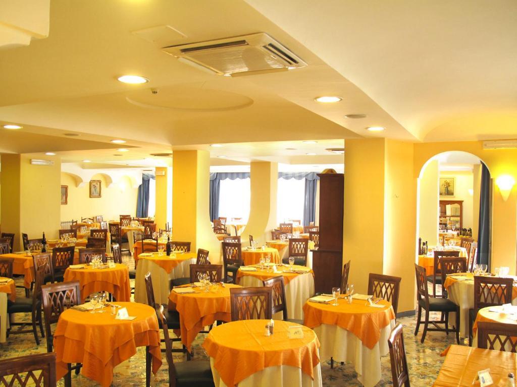 Hotel Ambasciatori Ischia Extérieur photo