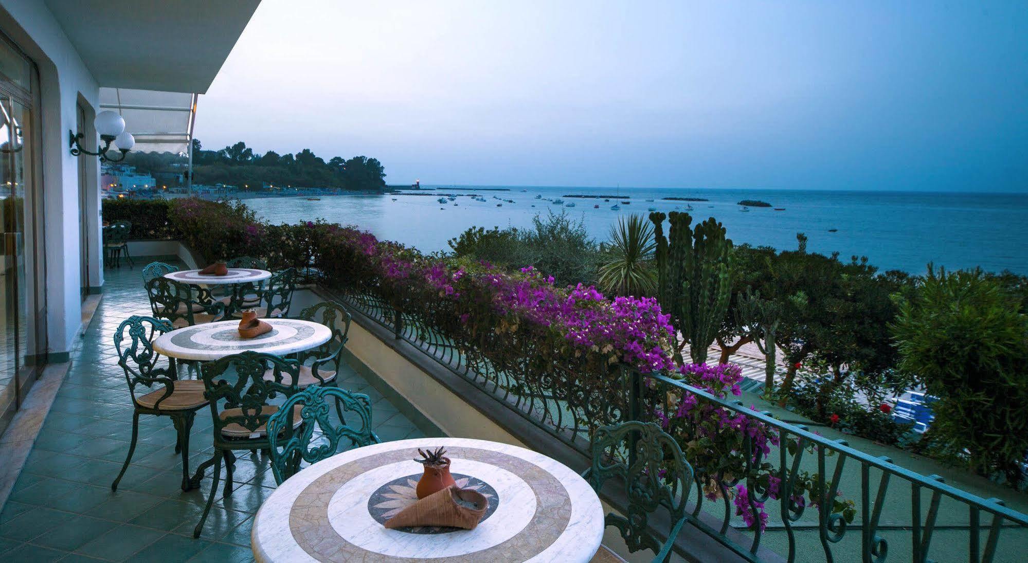 Hotel Ambasciatori Ischia Extérieur photo