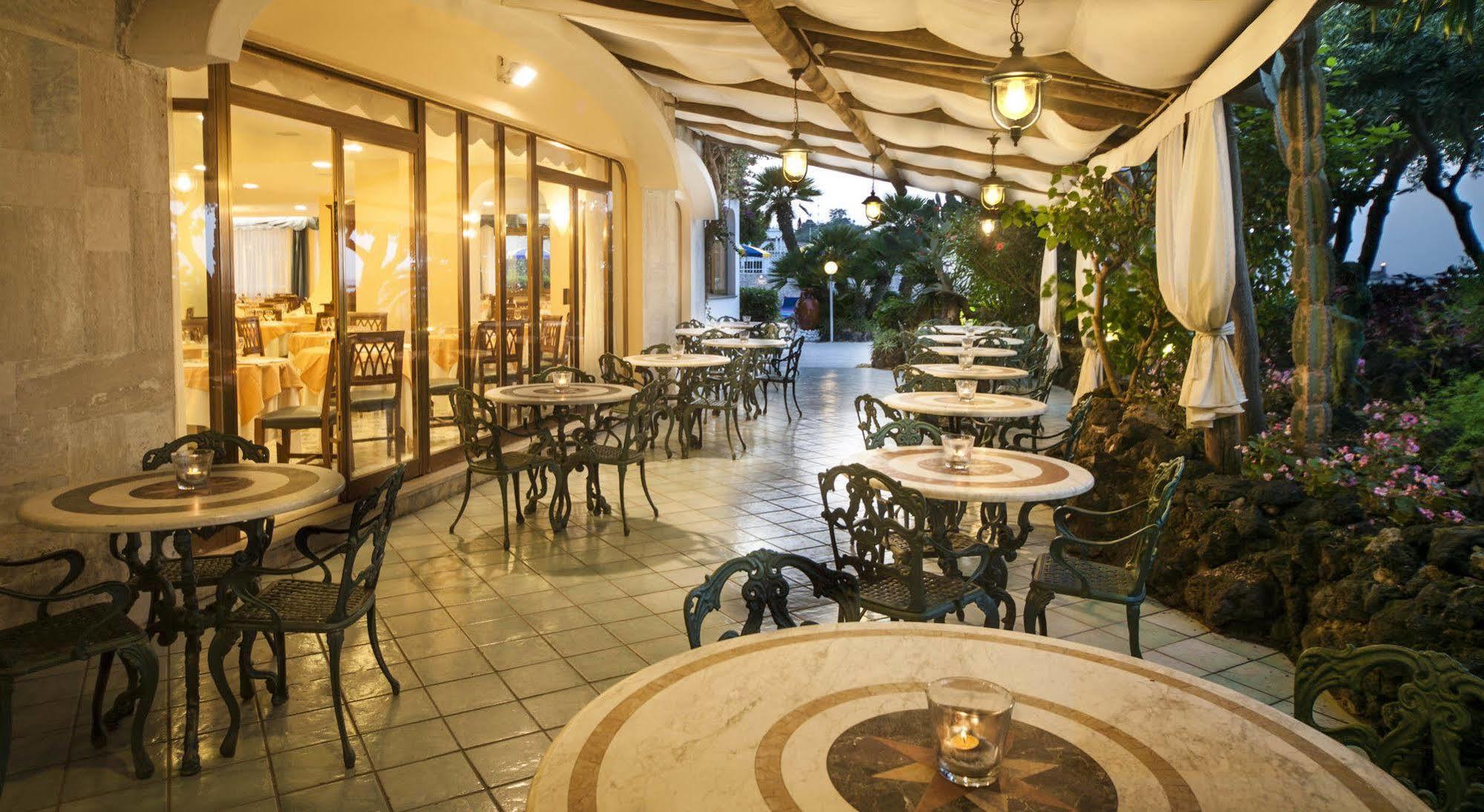 Hotel Ambasciatori Ischia Extérieur photo